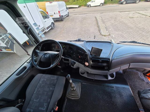 Hook arm system Mercedes-Benz Actros 3241 8X4 Containersysteem/ 20T HMF crane...