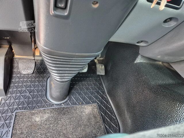 Hook arm system Mercedes-Benz Actros 3241 8X4 Containersysteem/ 20T HMF crane...