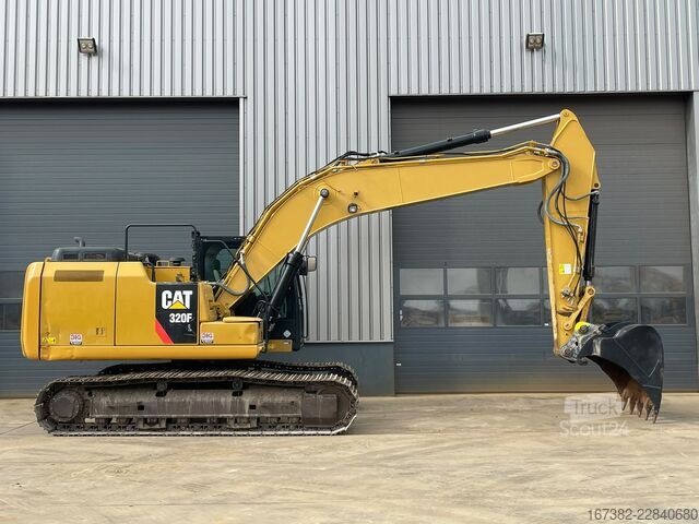 Paletli ekskavatör Caterpillar 320FL