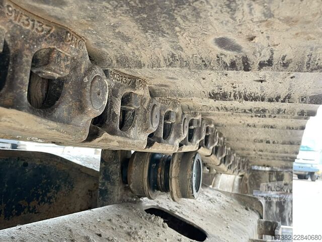 Paletli ekskavatör Caterpillar 320FL