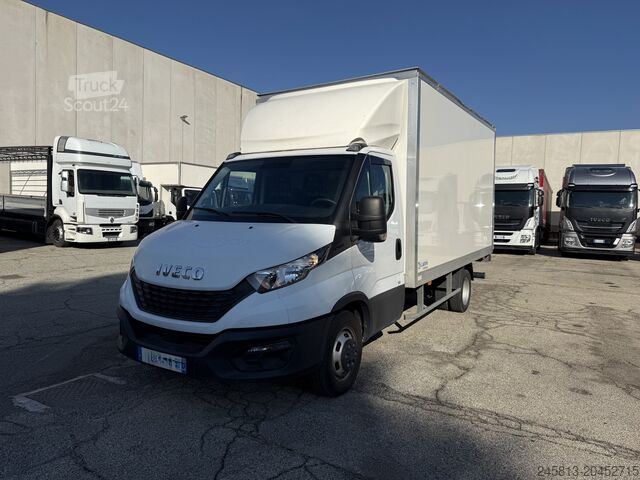Geschlossener Lieferwagen Iveco daily 35-160