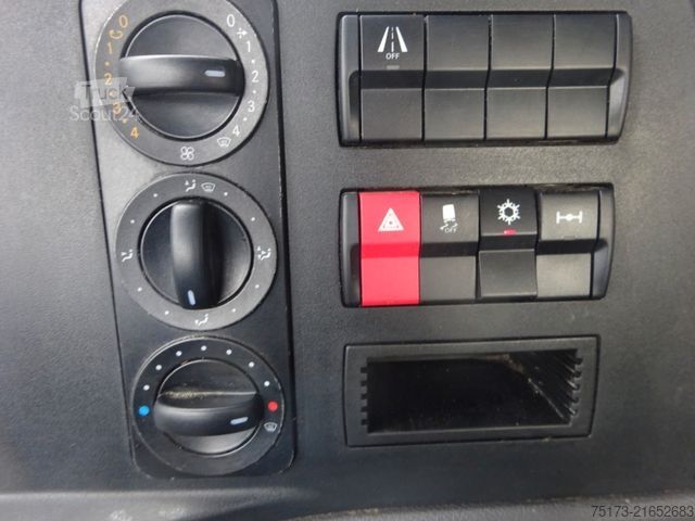 Three-way tipper van MERCEDES-BENZ Atego 3 Kipper OM934