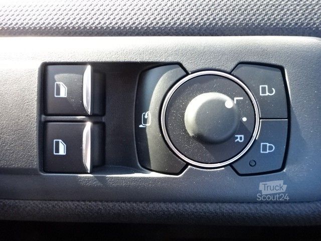 Minibussi FORD Tourneo Custom 320L1 Active 4x4 AHK Stndhzg iACC