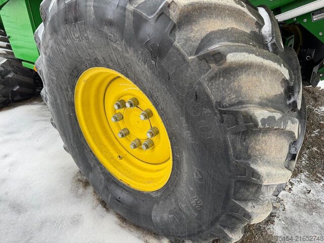 Зерноуборочный комбайн John Deere S690i