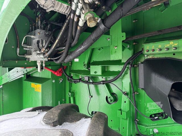 Зерноуборочный комбайн John Deere S690i