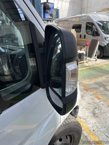 Camper Peugeot Boxer Carado CV600, Baujahr 2024 Schaltgetriebe | Vollausstattung