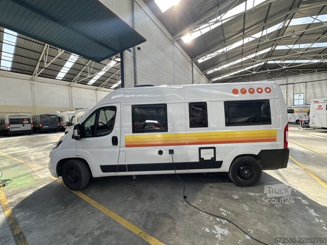 Camper Peugeot Boxer Carado CV600, Baujahr 2024 Schaltgetriebe | Vollausstattung