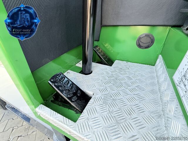 Carrello elevatore a 4 direzioni Combilift C4500 DIESEL TRIPLEX 6000 POSITIONER