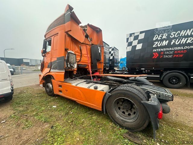 Standard tractor unit DAF XF 510