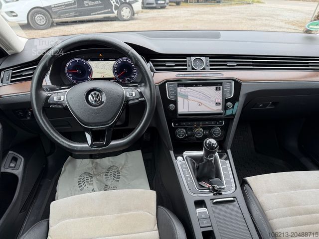 Minibus VOLKSWAGEN Passat Variant Highline BMT/Start-Stopp