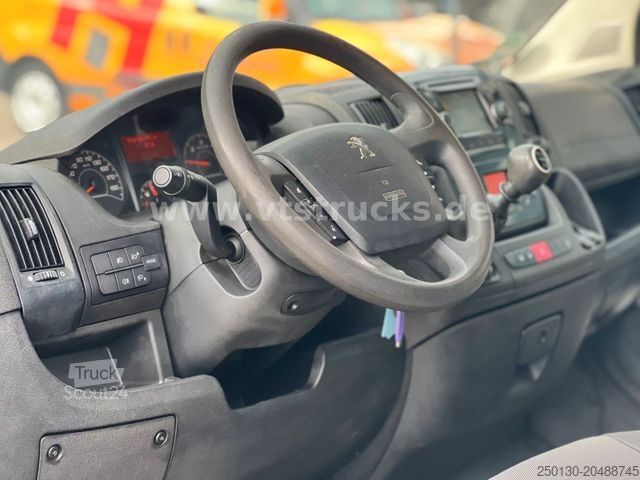 Pick-up van PEUGEOT Boxer DoKa Pritsche HDi 130 4x2