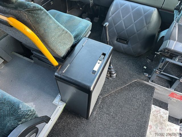 Kleinbus MERCEDES-BENZ O815 D Teamstar Auwärter (AC*7,49 t)