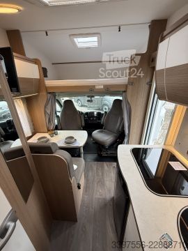 Τροχόσπιτο με προεξοχή (alcove) Carado A 132 Solar 2x 100 W +Wechselrichter