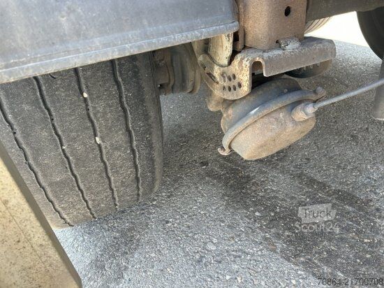 Cisterna polpriklopnik MENCI LEBENSMITTELTANK ISOLIERT, 3 KAMMERN, 34000L LIFTACHSE,   BPW-ACHSEN