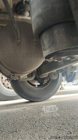 Cisterna polpriklopnik MENCI LEBENSMITTELTANK ISOLIERT, 3 KAMMERN, 34000L LIFTACHSE,   BPW-ACHSEN