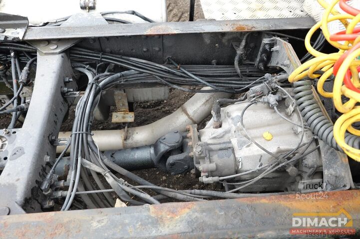 Standard tractor Volvo FL7-4X2T-67L 4x2 truck FL7 slaapcabine - koppel...