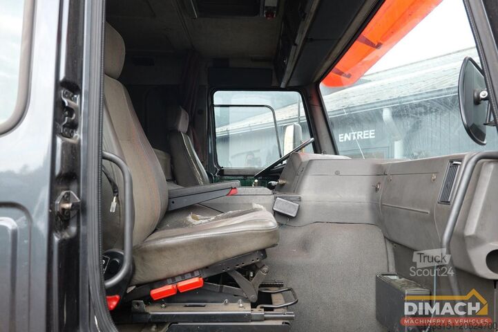 Standard tractor Volvo FL7-4X2T-67L 4x2 truck FL7 slaapcabine - koppel...
