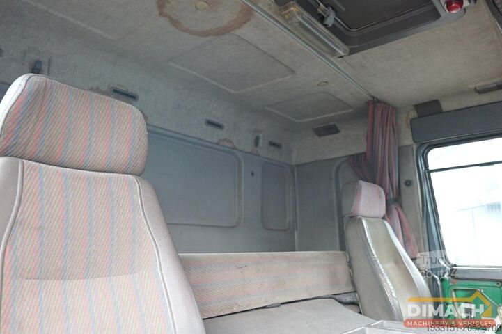 Standard tractor Volvo FL7-4X2T-67L 4x2 truck FL7 slaapcabine - koppel...