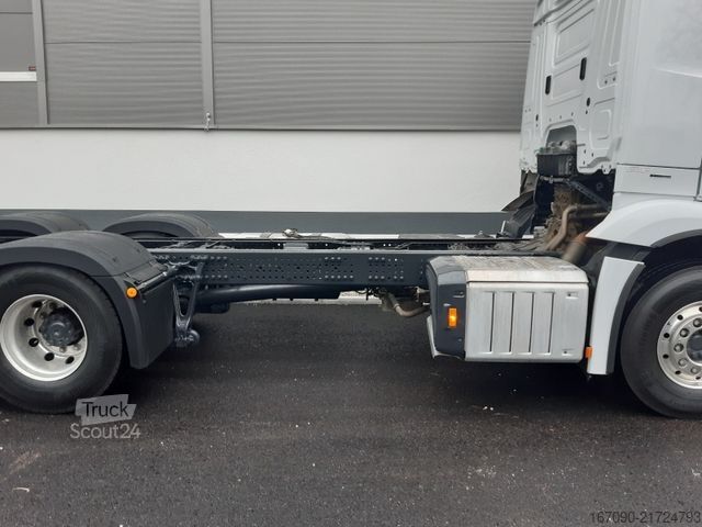 Lastbilchassis MERCEDES-BENZ Actros 2551L 6x2/4 Lenkachse RS4.300 Ölretarder