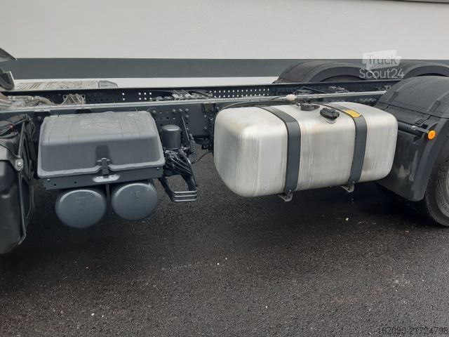 Cisternas automašīna MERCEDES-BENZ Actros 2551L 6x2/4 Lenkachse RS4.300 Ölretarder