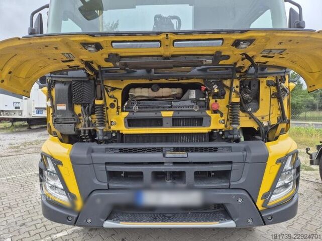 Bosfrees + aanhangwagen Volvo FMX540 6x6 / 34 tho. km / WUST SMC-812
