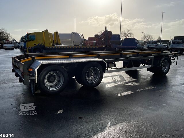 Containervervoer GS-Meppel 3-assige containeraanhangwagen