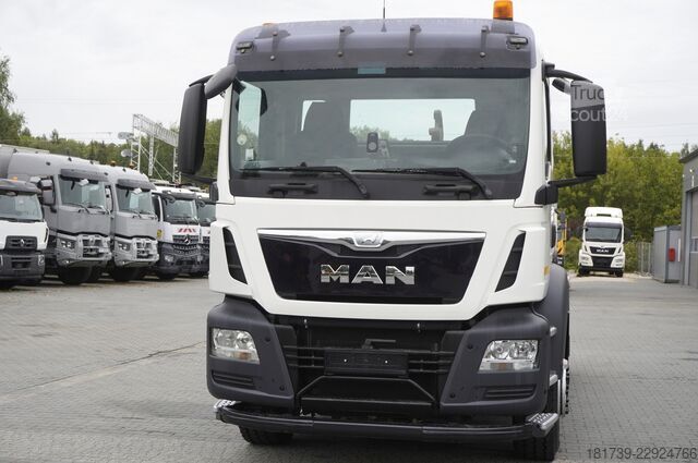 Haakarmwagen MAN TGS 26.360 6×4 BB / 160 tho. km / Palfin