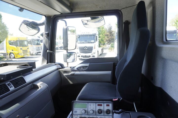 Haakarmsysteem MAN TGM 26.340 6×2 E6 / Hydrolift hooklift