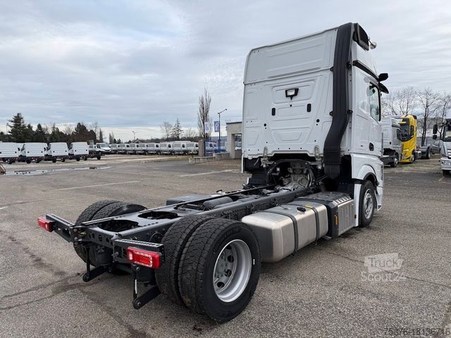 LKW-Fahrgestell MERCEDES-BENZ Actros 1853 L Autotransporter Fahrgestell