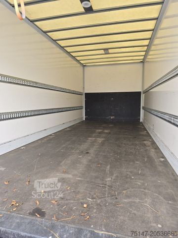 Furgoneta caja MITSUBISHI Fuso Canter 7C18 3-Sitzer Klima Ladebordwand