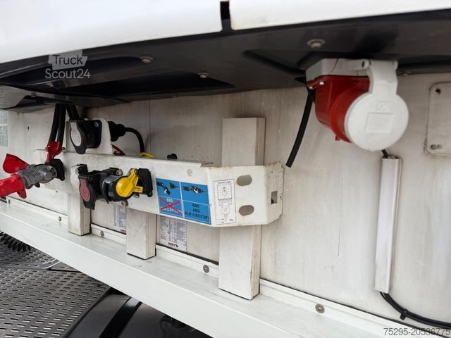 Semirremolque frigorífico SCHMITZ CARGOBULL 3 Achs ThermoKing SLXe300 Doppelstock Lift SAF