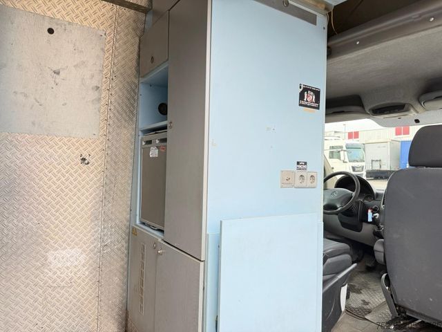 Kombi z visokim stropom MERCEDES-BENZ Sprinter 516 Super Maxi AHK TÜV neu zwillingsber