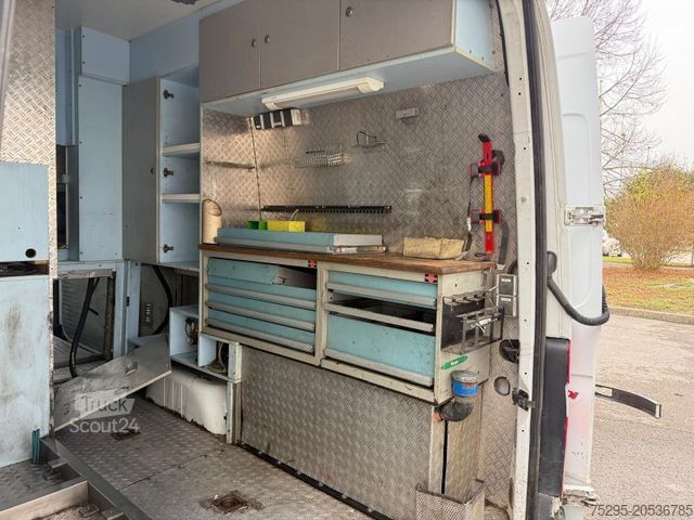 Kombi z visokim stropom MERCEDES-BENZ Sprinter 516 Super Maxi AHK TÜV neu zwillingsber