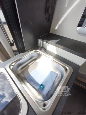 Kamper kombi VANTOURER Van 600 L , Aufstelldach,Längsbetten,Automatik