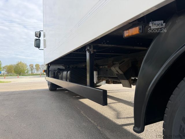 Skriňové nákladné vozidlo DAF LF 230, 12t, Koffer 7.2m, Lbw, Autom., Klima