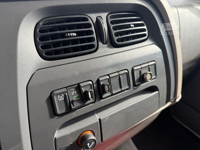 Skriňové nákladné vozidlo DAF LF 230, 12t, Koffer 7.2m, Lbw, Autom., Klima