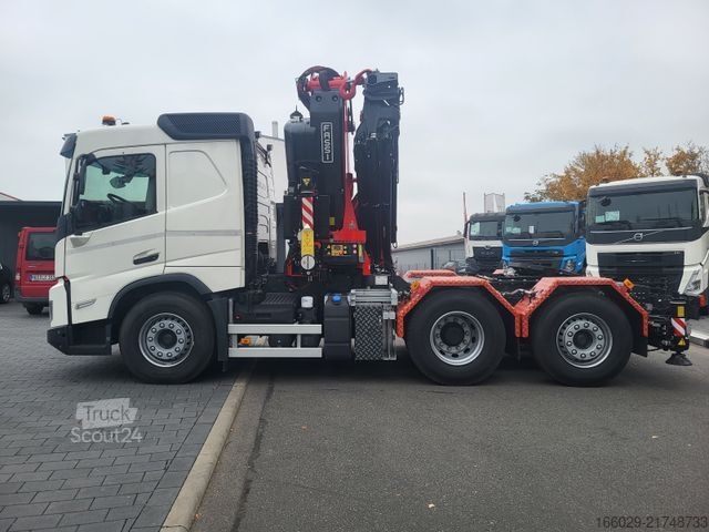 Tracteur routier standard VOLVO FMX 540 6x2 mit Kran Fassi F545.2.28