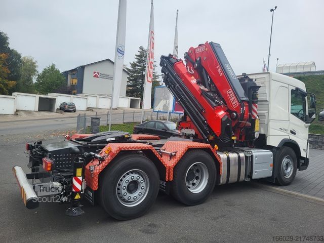 Tracteur routier standard VOLVO FMX 540 6x2 mit Kran Fassi F545.2.28