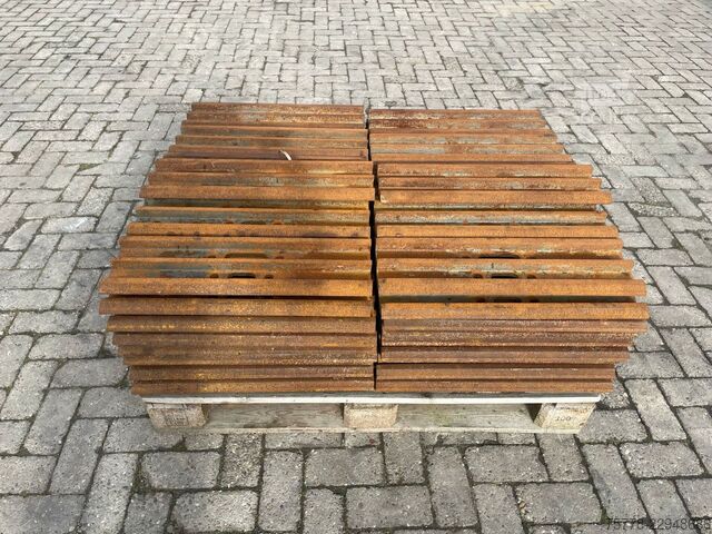  Volvo SHOES | TRACK PLATES | 60 CM | FAHRWERK