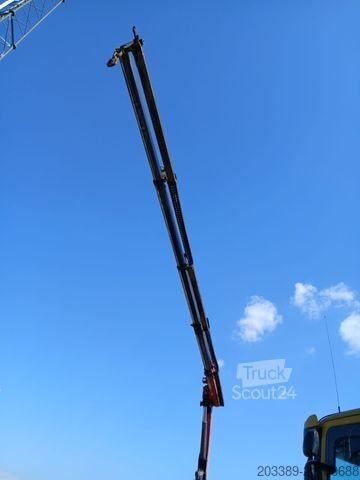 Kravas automašīnai uzstādīts celtnis Palfinger PK18002-EHC/FUNKFERNBEDIENUNG/GREIFER/RO
