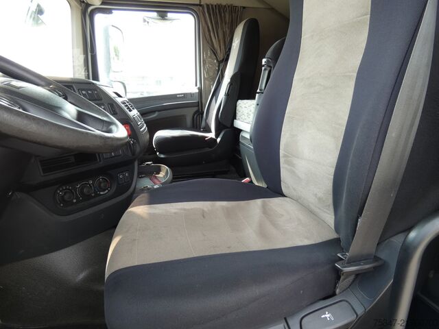 Standart çekici ünitesi DAF XF 460