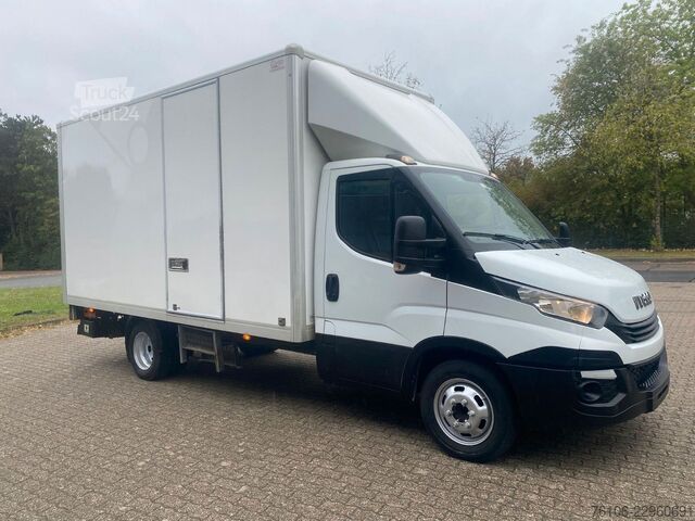 Vrachtwagen met bakwagen IVECO Daily 35C14 Hi-Matic Koffer mit Ladebordwand