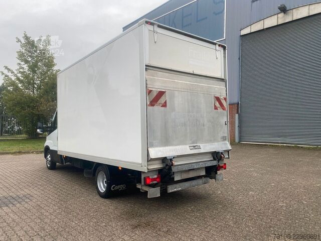 Vrachtwagen met bakwagen IVECO Daily 35C14 Hi-Matic Koffer mit Ladebordwand