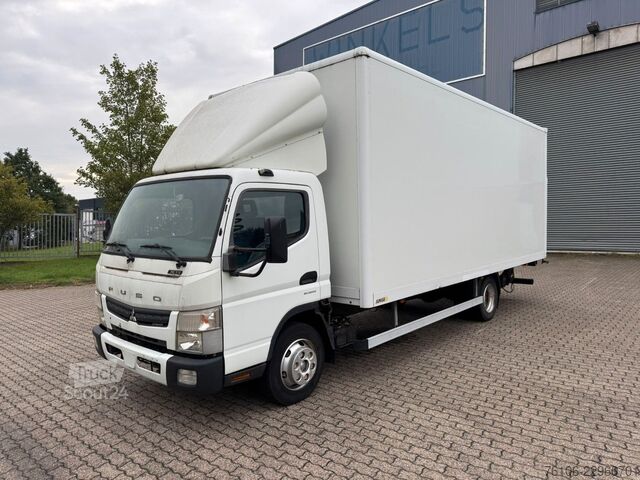Vrachtwagen met bakwagen FUSO Canter 7C15 Koffer mit Ladebordwand