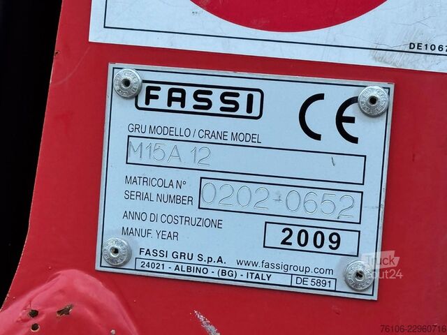 Pick-up bestelwagen IVECO 75E16 Pritsche mit Kran Fassi