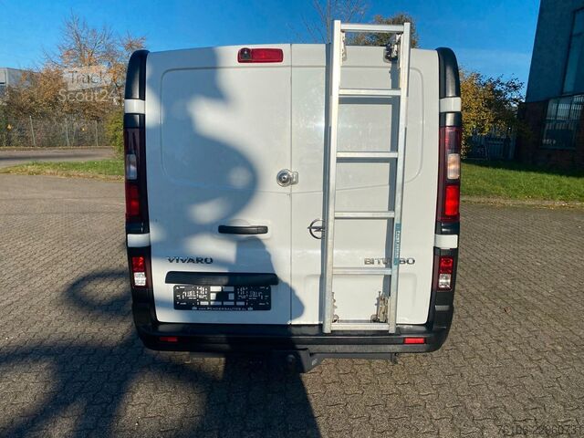 Furgão de painéis OPEL Vivaro B Kastenwagen L1H1  2,7t*Ahk*90 tkm *