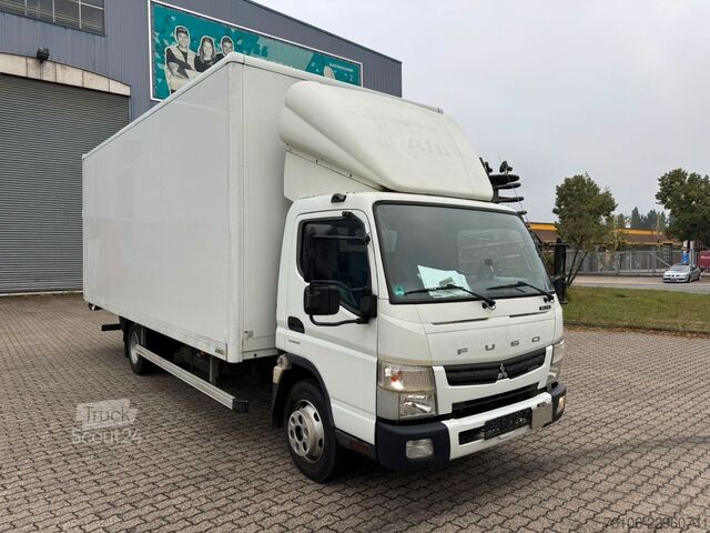 Vrachtwagen met bakwagen FUSO Canter 7C15 Koffer mit Ladebordwand