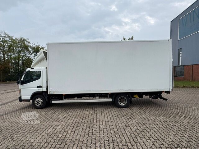 Vrachtwagen met bakwagen FUSO Canter 7C15 Koffer mit Ladebordwand