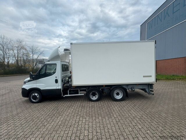 Furgão frigorífico IVECO Daily 35C18 TiefKühlkoffer Maxicargo