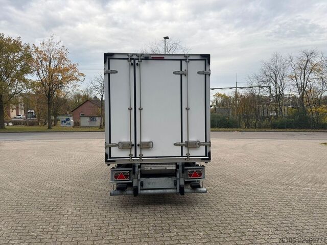 Furgão frigorífico IVECO Daily 35C18 TiefKühlkoffer Maxicargo
